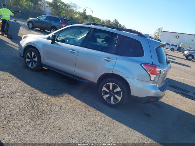 Subaru Forester 2.5i Premium 2017 JF2SJAGC5HH430892 Image 3
