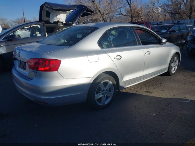 2013 Volkswagen Jetta 2.0l Tdi მანქანა იყიდება აუქციონზე, vin: 3VWLL7AJ6DM384001, აუქციონის ნომერი: 44580259