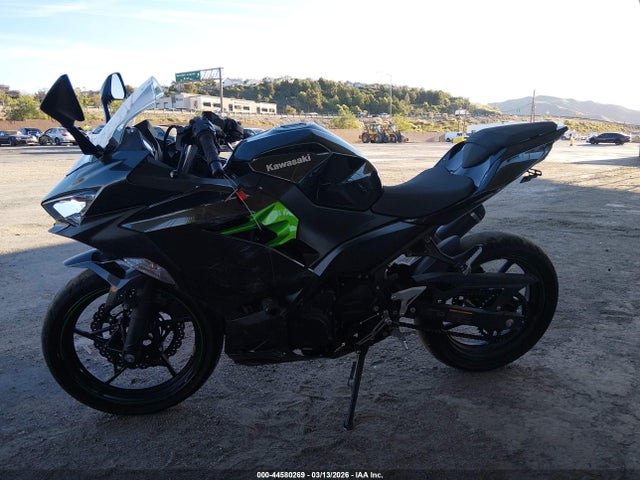 Kawasaki EX400 2023 JKAEXKH16PDAM9827 Image 13