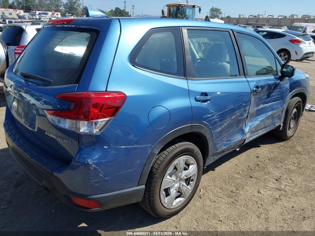 2021 SUBARU FORESTER JF2SKAAC3MH400404 Photo 3