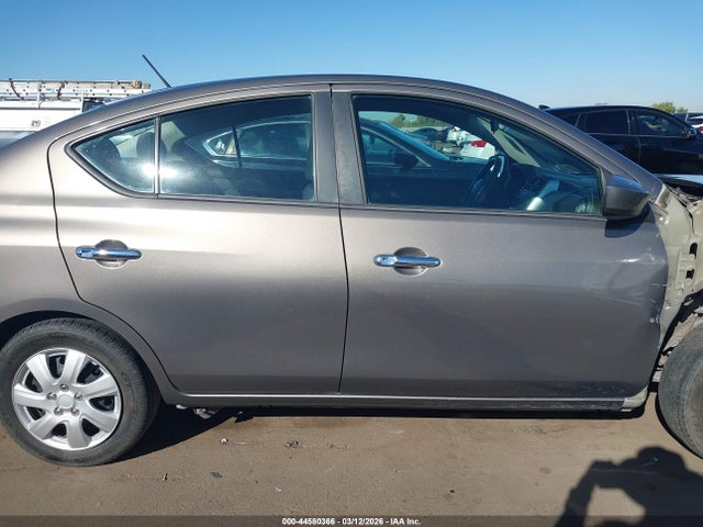 3N1CN7AP3FL925342 Nissan Versa 1.6 Sv