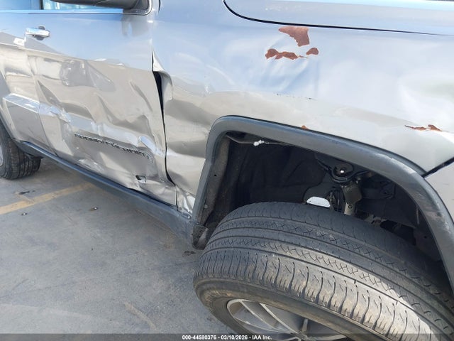 1C4RJEBG7JC130899 Jeep Grand Cherokee Limited 4x2