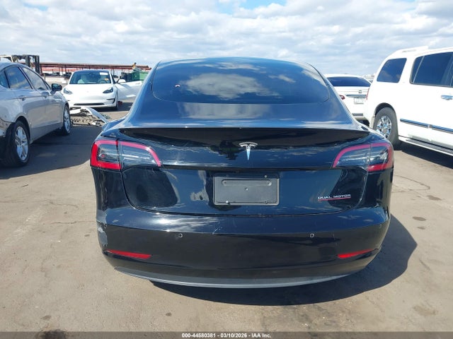44580381 :رقم المزاد ، 5YJ3E1EC6MF037780 vin ، 2021 Tesla Model 3 Performance Dual Motor All-wheel Drive مزاد بيع