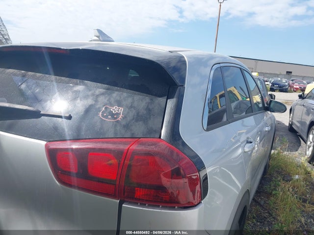 KNDCB3LC8H5060377 KIA NIRO FE