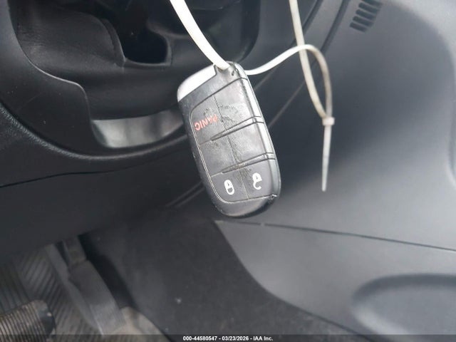 44580547 :رقم المزاد ، 1C4RJFAG0KC786130 vin ، 2019 Jeep Grand Cherokee Laredo E 4x4 مزاد بيع