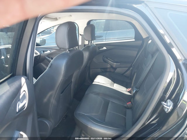 Ford FOCUS SE 2015 1FADP3K26FL306498 Image 8