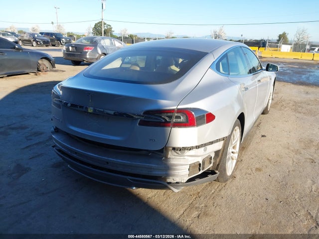 2013 TESLA MODEL S 5YJSA1CG5DFP25301 Photo 3
