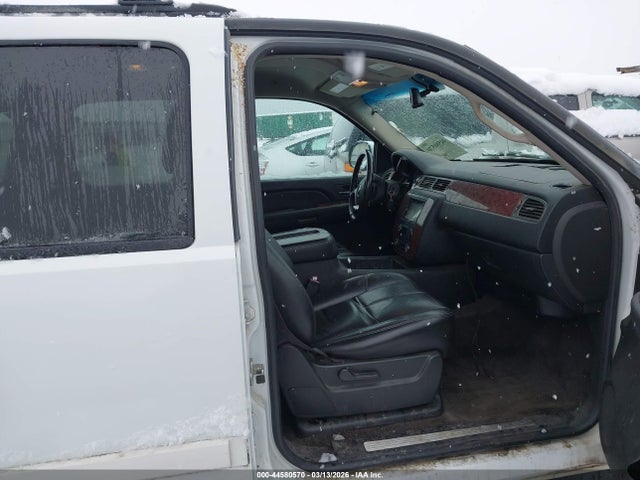 44580570 :رقم المزاد ، 1GNFK16397J226609 vin ، 2007 Chevrolet Suburban 1500 Lt مزاد بيع