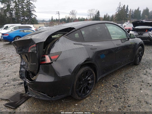 Продаж на аукціоні авто 2025 Tesla Model Y Long Range Dual Motor All-wheel Drive, vin: 7SAYGDEE7SF247825, номер лоту: 44580587