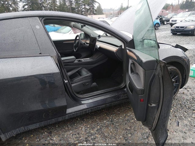 Продаж на аукціоні авто 2025 Tesla Model Y Long Range Dual Motor All-wheel Drive, vin: 7SAYGDEE7SF247825, номер лоту: 44580587