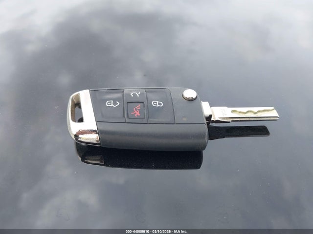 2018 VOLKSWAGEN GOLF GTI 3VW447AU8JM261050 Photo 10