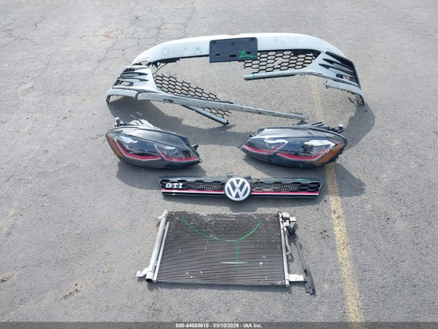 3VW447AU8JM261050 Volkswagen Golf Gti 2.0t Autobahn/2.0t S/2.0t Se