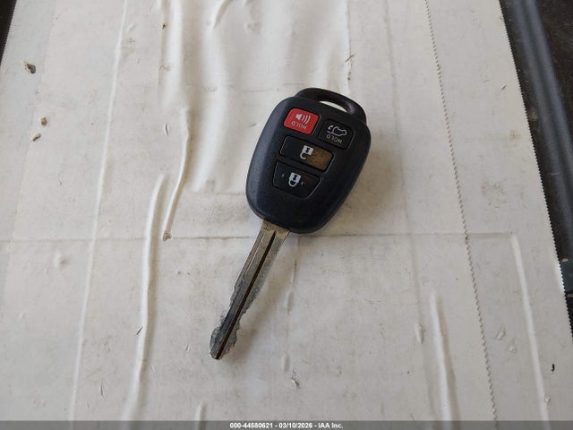 2T3WFREV4HW380419 Toyota Rav4 Xle