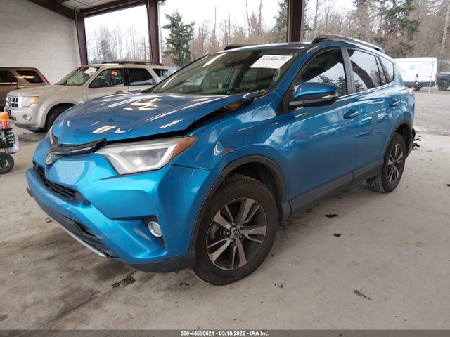 2T3WFREV4HW380419 Toyota Rav4 Xle