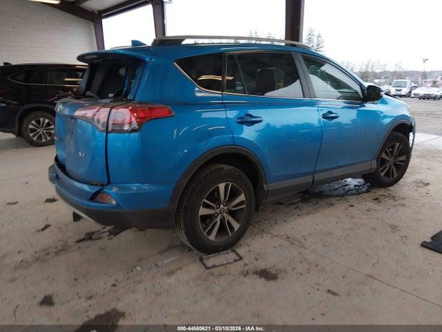 2T3WFREV4HW380419 Toyota Rav4 Xle