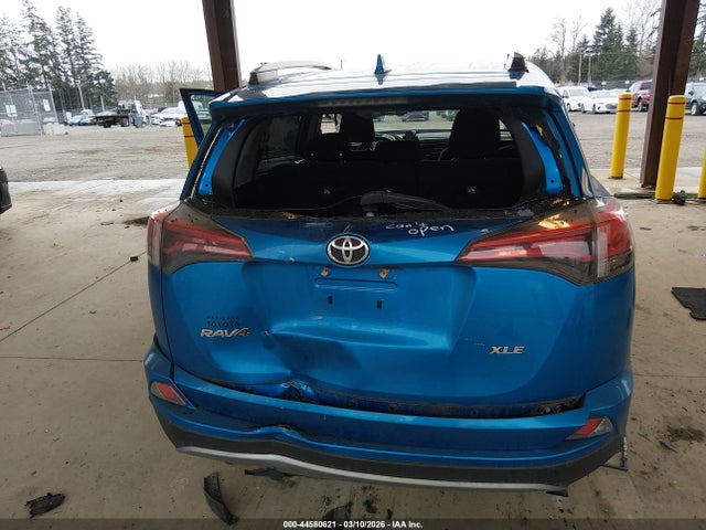2T3WFREV4HW380419 Toyota Rav4 Xle