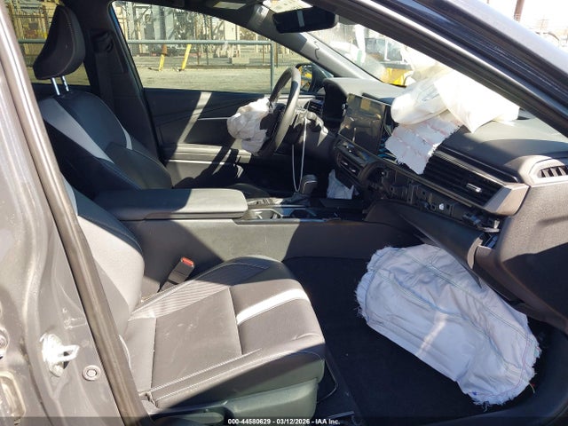 Toyota CAMRY SE 2025 4T1DAACK0SU006387 Image 5