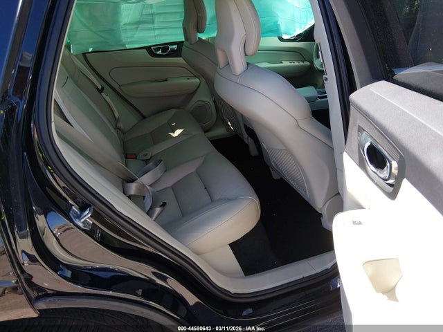 LYVA22RK7JB122325 Volvo Xc60 T6 Momentum