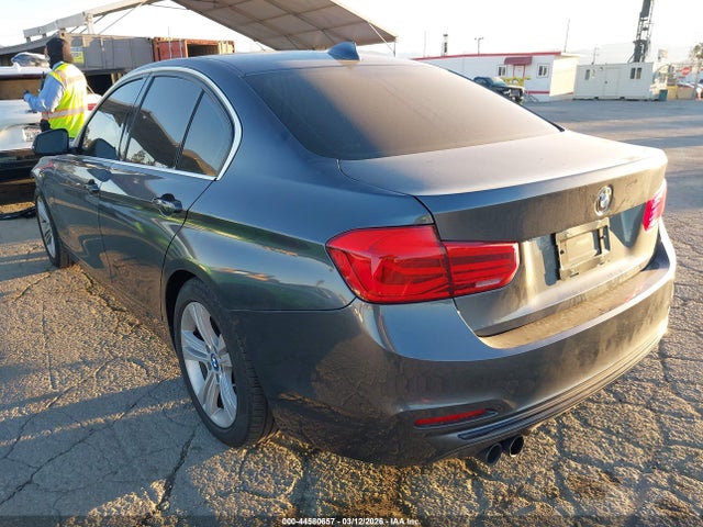2018 BMW 330E WBA8E1C56JA171412 Photo 2