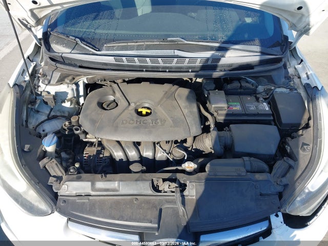 5NPDH4AE0FH593074 Hyundai ELANTRA SE