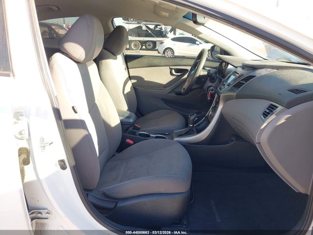 5NPDH4AE0FH593074 Hyundai ELANTRA SE