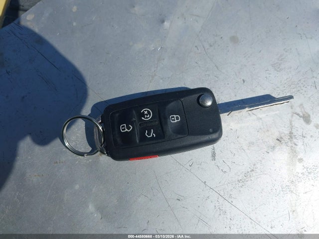 1VWCT7A32GC020942 Volkswagen Passat 1.8t Sel Premium