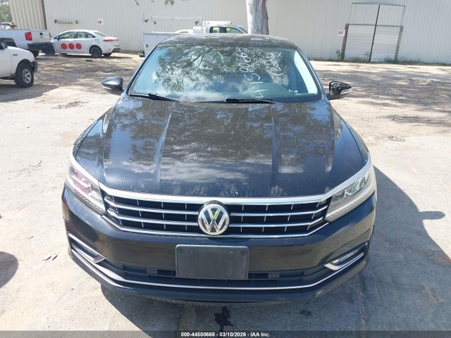 1VWCT7A32GC020942 Volkswagen Passat 1.8t Sel Premium