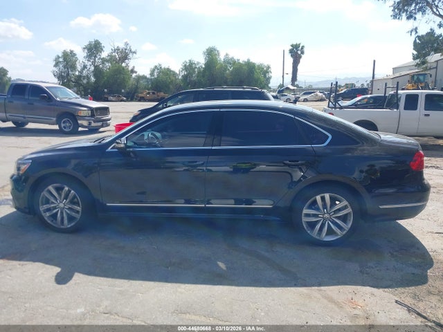 1VWCT7A32GC020942 Volkswagen Passat 1.8t Sel Premium