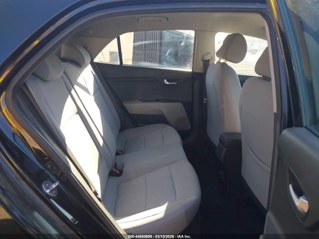 3KPA25AB7KE232908 KIA Rio 5-door S