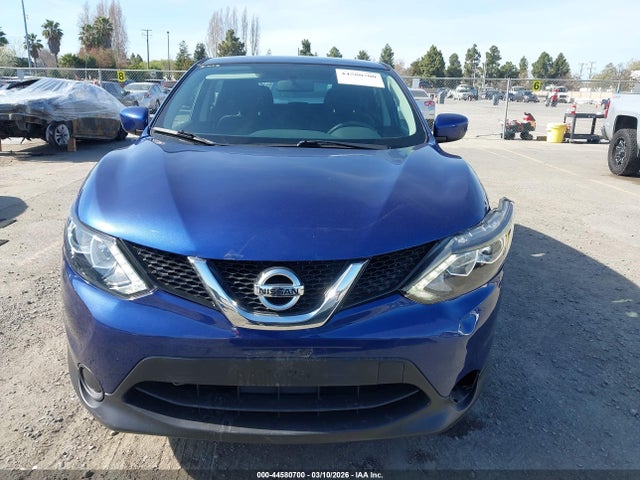 JN1BJ1CP4HW011888 Nissan Rogue Sport S