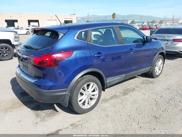 JN1BJ1CP4HW011888 Nissan Rogue Sport S