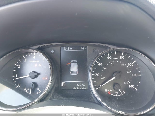 JN1BJ1CP4HW011888 Nissan Rogue Sport S