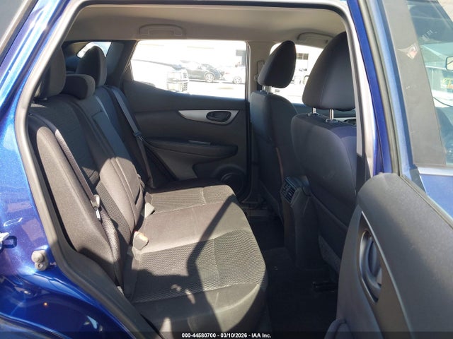 JN1BJ1CP4HW011888 Nissan Rogue Sport S
