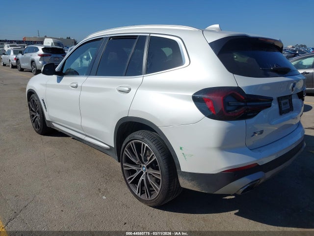 2022 BMW X3 5UX53DP00N9K47949 Photo 2