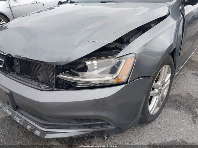 2017 Volkswagen Jetta 1.4t S მანქანა იყიდება აუქციონზე, vin: 3VW2B7AJ9HM228698, აუქციონის ნომერი: 44580829