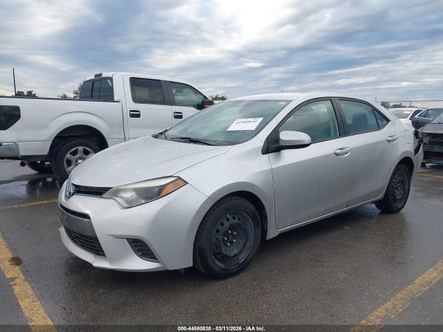 Toyota COROLLA LE 2016 5YFBURHE7GP478286 Image 2