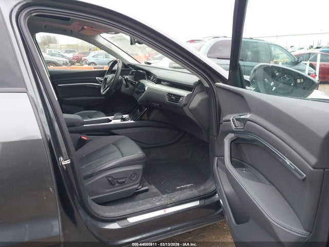 Aukcja sprzedaży 2022 Audi E-tron Sportback Premium Plus S Line Quattro, vin: WA12AAGE4NB008167, numer aukcji: 44580911
