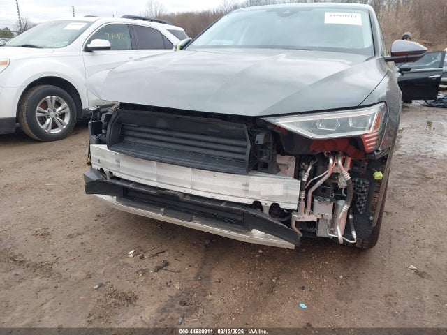 Aukcja sprzedaży 2022 Audi E-tron Sportback Premium Plus S Line Quattro, vin: WA12AAGE4NB008167, numer aukcji: 44580911