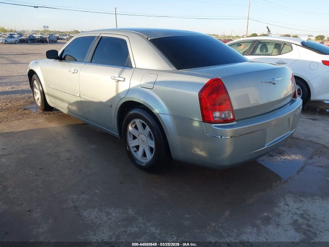 2005 Chrysler 300 Touring მანქანა იყიდება აუქციონზე, vin: 2C3JA53GX5H118359, აუქციონის ნომერი: 44580949