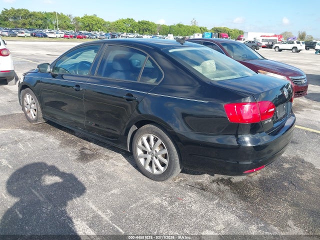 44581028 :رقم المزاد ، 3VWDX7AJ9CM324706 vin ، 2012 Volkswagen Jetta 2.5l Se مزاد بيع
