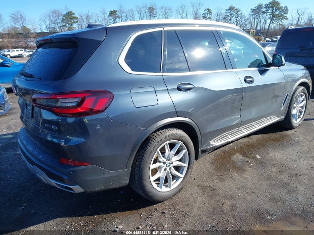 2022 BMW X5 5UXCR6C00N9K68159 Photo 3