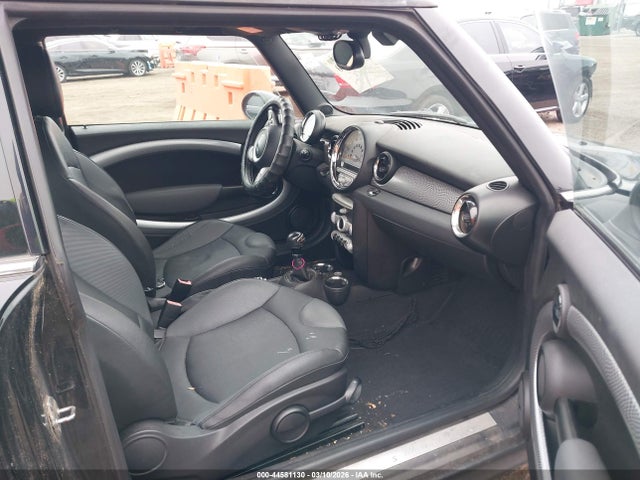 2009 MINI COOPER S WMWMF73599TW86497 Photo 4