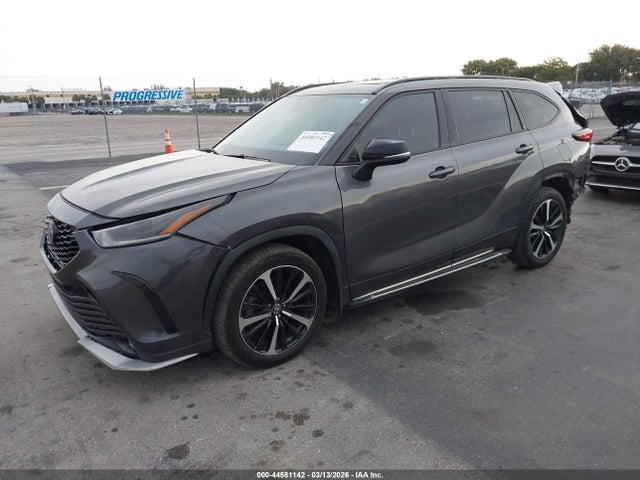 2022 TOYOTA HIGHLANDER 5TDLZRAH0NS131767 Photo 1