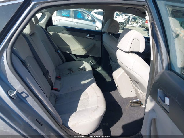 Hyundai Sonata 2016 5NPE24AF3GH395699 Image 8