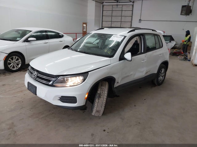 2016 VOLKSWAGEN TIGUAN WVGAV7AX3GW602954 Photo 1