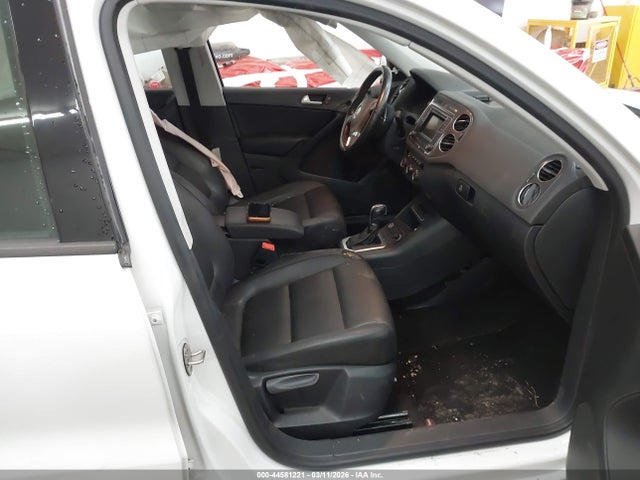 2016 VOLKSWAGEN TIGUAN WVGAV7AX3GW602954 Photo 4