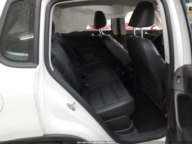 2016 VOLKSWAGEN TIGUAN WVGAV7AX3GW602954 Photo 7