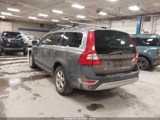 2011 VOLVO XC70 YV4940BZ7B1095027 Photo 2