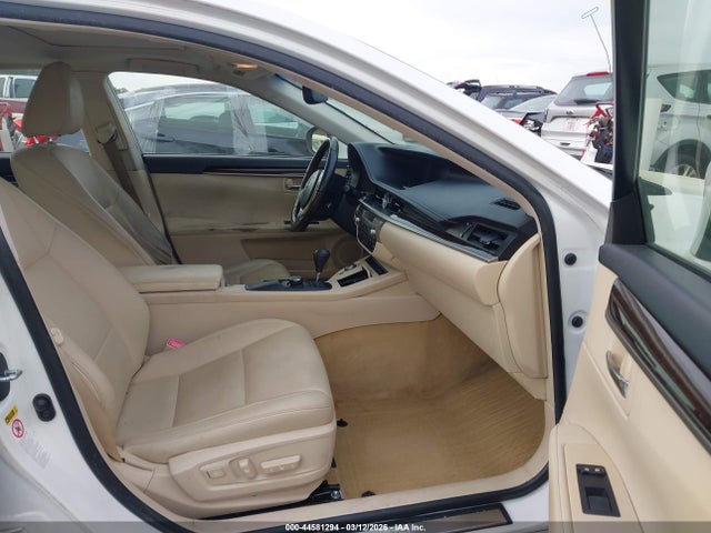 2013 Lexus Es 350 მანქანა იყიდება აუქციონზე, vin: JTHBK1GG1D2049681, აუქციონის ნომერი: 44581294