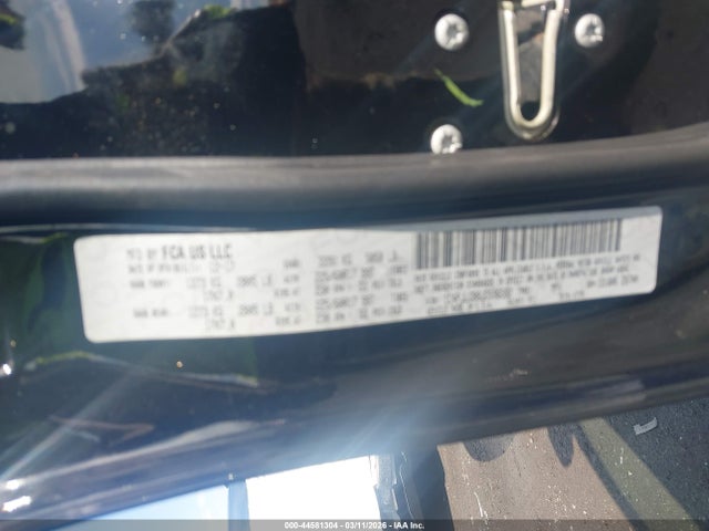 44581304 :رقم المزاد ، 1C4PJLCB8JD596592 vin ، 2018 Jeep Cherokee Latitude Fwd مزاد بيع